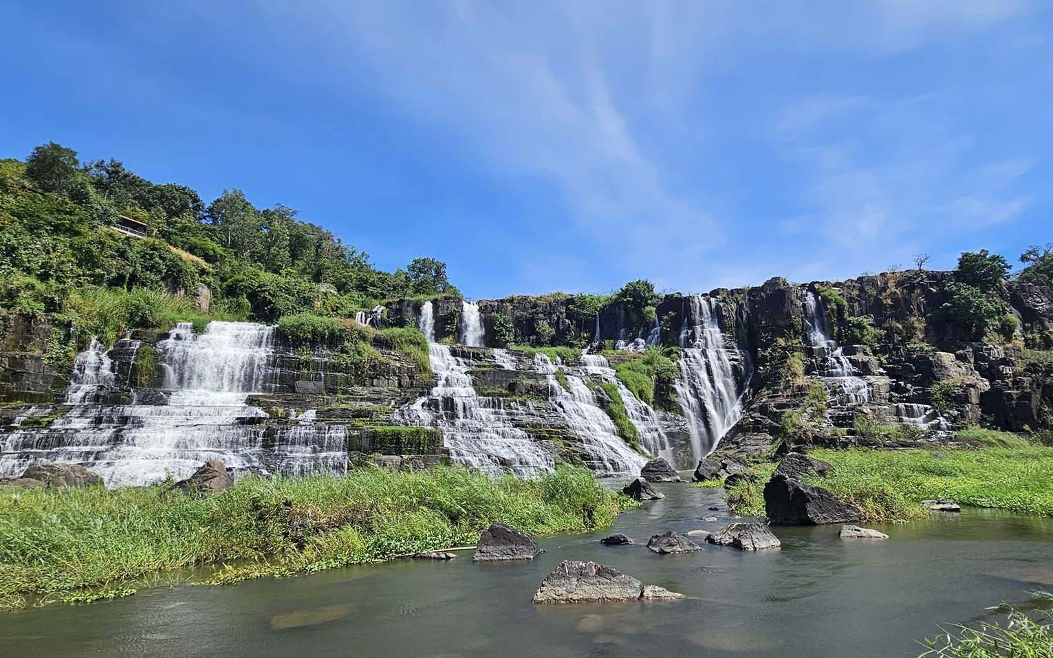 Ngắm toàn cảnh thác Pongour từ trên cao