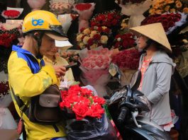 Cuộc đua Grab, Shopee, Be… và khoảng trống luật chơi