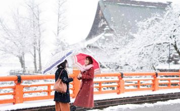 Đến Nhật Bản ngắm phố cổ Hida Furukawa trong mùa tuyết trắng