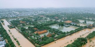 Lũ bủa vây Kinh thành Huế