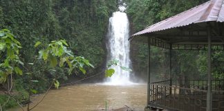 Quảng Ngãi: Thác Pa Sỹ tạm dừng đón khách do mưa lũ