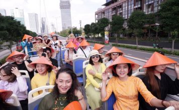 TPHCM có thêm tuyến buýt 2 tầng ngắm các di sản văn hóa