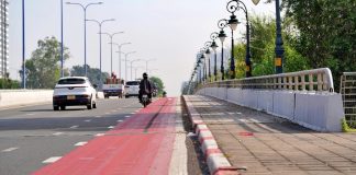 TPHCM dự kiến lắp dải phân cách mềm, phạt nguội xe lấn làn đường xe đạp