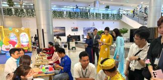 Sắc Tết Việt chào năm mới tại sân bay Tân Sơn Nhất