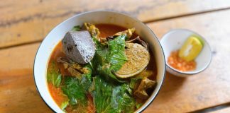 Bữa sáng miền Tây với cà ri gà, vịt ở phường Vườn Lài