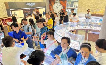 Giá vàng bất ngờ hạ nhiệt ngày vía Thần Tài