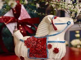 Linh vật ngựa Tết Bính Ngọ 2026: Chọn ‘thần thái’ hơn kích thước