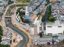 Rạch Xuyên Tâm: Bức tranh đối lập trên công trường