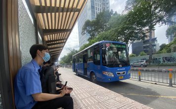 Người dân TPHCM mong chờ ngày đi xe buýt không tốn tiền