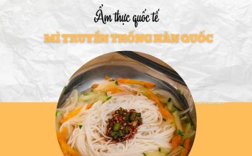 Bữa trưa quốc tế với món mì truyền thống Hàn Quốc