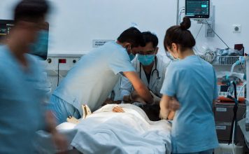 Cấp cứu xuyên biên giới: 5 ngày từ đa chấn thương nguy kịch đến hồi phục